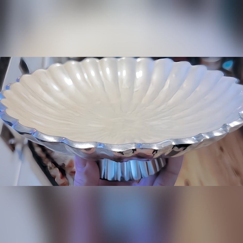 7.5" Footed Bowl by Julia Knight